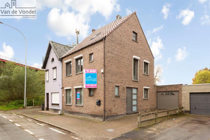 Instapklare HOB met 3 slaapkamers en grote tuin te Erpe Mere.