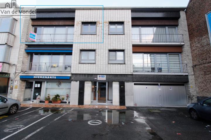 Goed gelegen 2 slaapkamer appartement te Erembodegem.