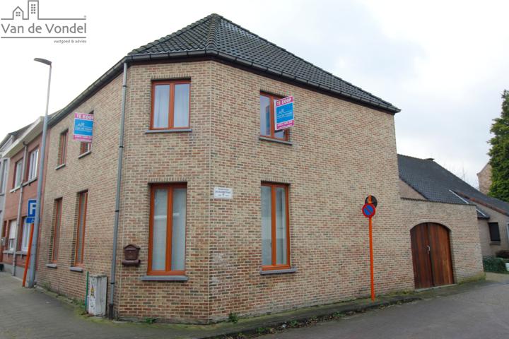 100% instapklare, rustig gelegen woning te Erembodegem