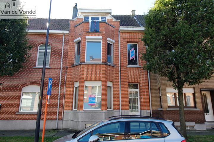 Ruime woning met 4 slaapkamers en zonnetuin te Hofstade.