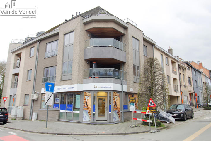 App. met 1 slp met terras te Aalst centrum.