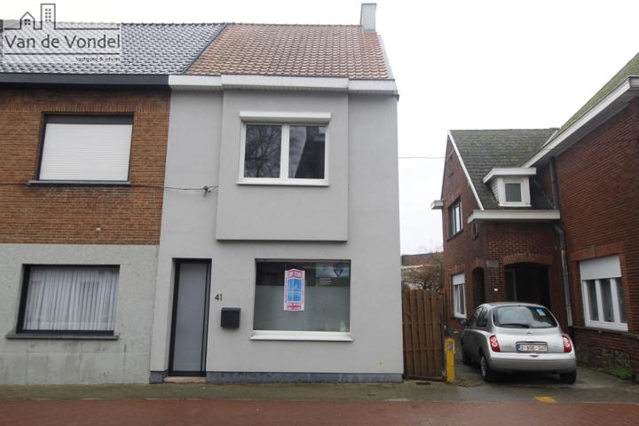 100% Instapklare woning te Schellebelle.
