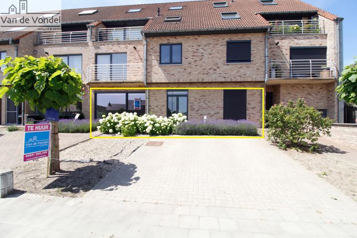 Prachtig 2 slaapkamer app. met 2 autostaanplaatsen te huur te Appels.