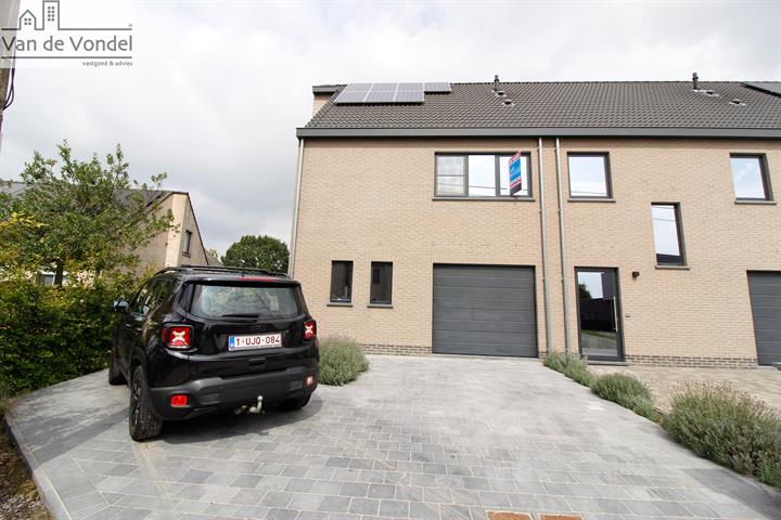 TE HUUR: Nieuwe, energiezuinige HOB te Oudegem.