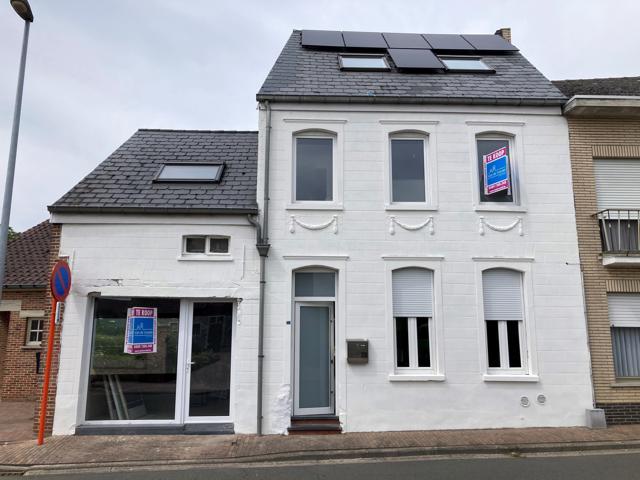 Ruime woning met tuin & mogelijk tot zelfstandige activiteit of kangoeroe-woonst.