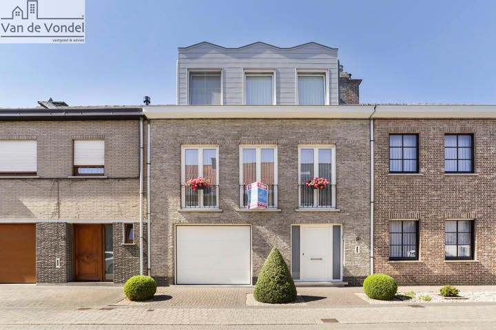 Prachtige bel-etage met 3 slaapkamers te Erembodegem.