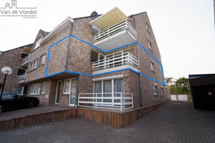 Instapklaar 2 slaapkamer appartement met terras, garage en kelderberging te Haaltert