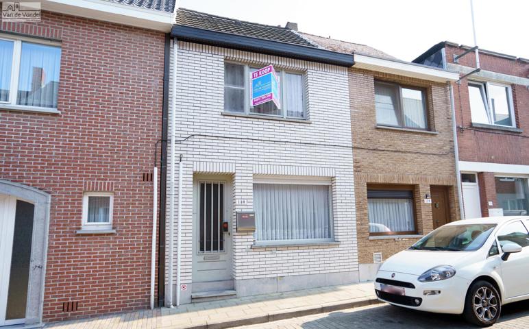 100% Instapklare woning met ruim terras te Wetteren centrum