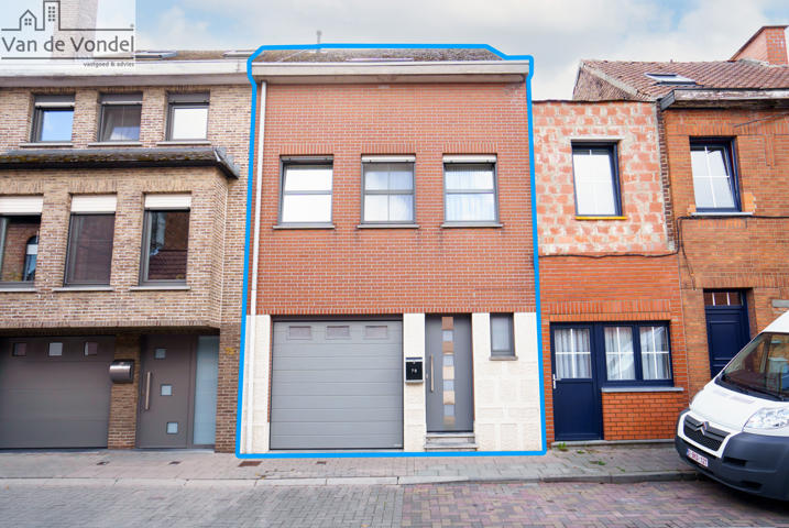 Ruime woning met 4 slaapkamers, garage & tuin te Erembodegem