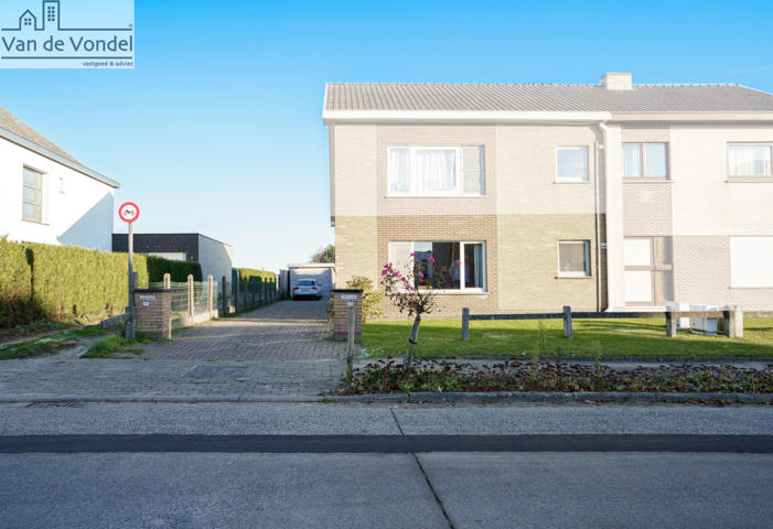 Gelijkvloers & instapklaar appartement met parking en tuin te Wetteren.