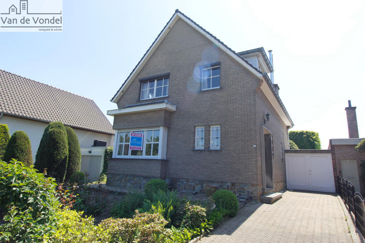 Villa op 8a met zuidgerichte tuin te Erembodegem.