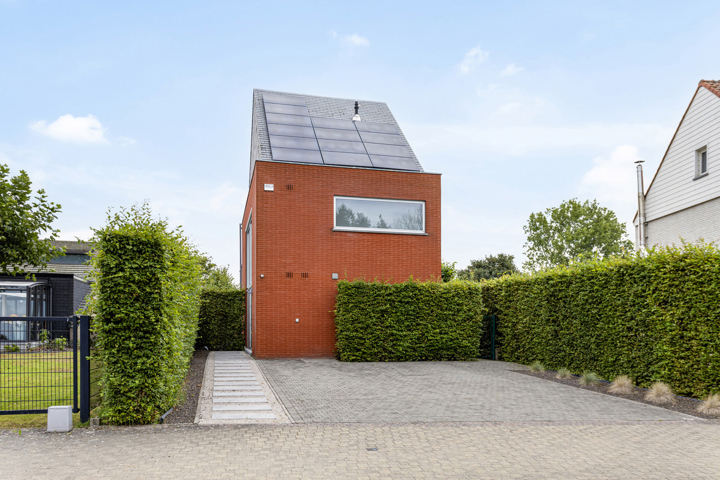 100% instapklare en energiezuinige woning met mooie tuin te Hofstade.