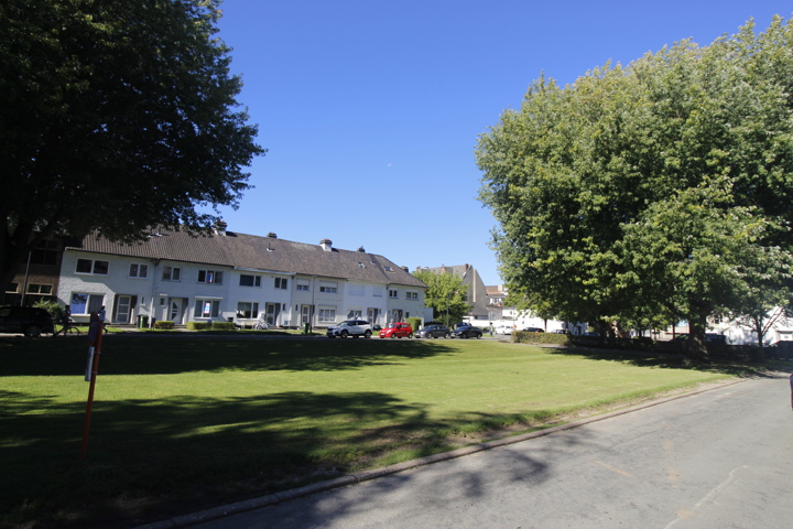 100% instapklare en energiezuinige woning met 4 slpks te Aalst centrum.