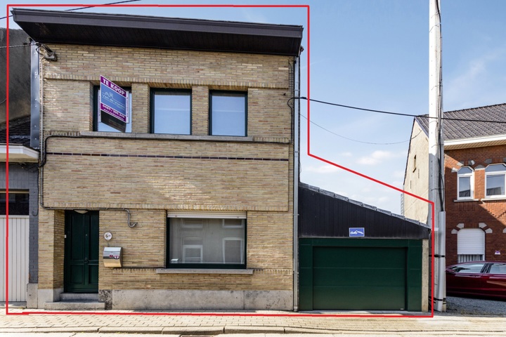 Woning met 3 slaapkamers, tuin en garage te Erembodegem.