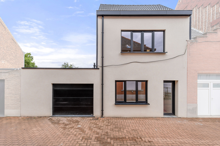 Energiezuinig en 100% instapklare woning met grote tuin en garage te Welle!