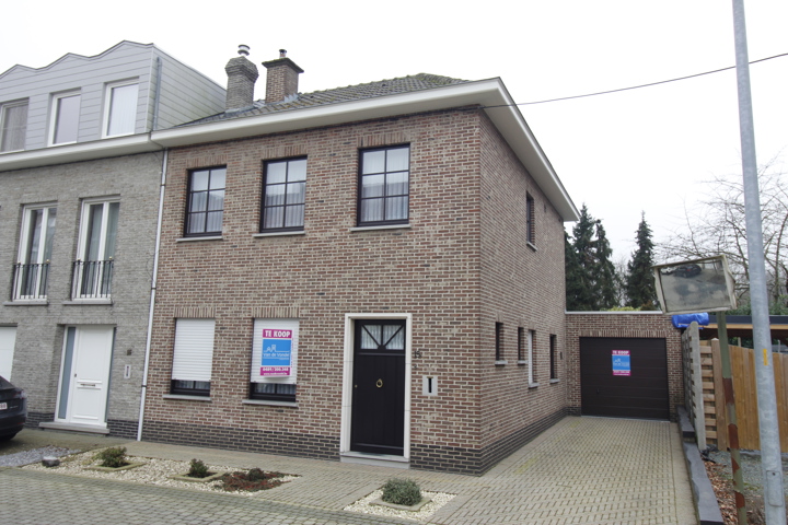 Prachtig gelegen HOB met tuin en garage te Erembodegem.