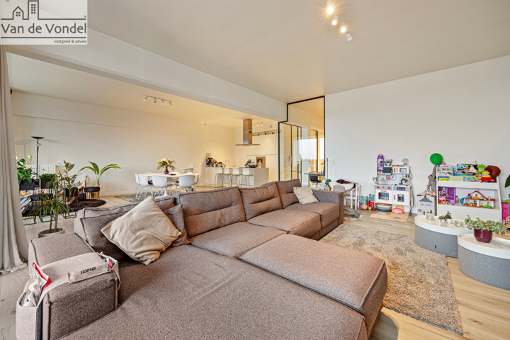 Instapklaar & energiezuinig appartement te Denderleeuw