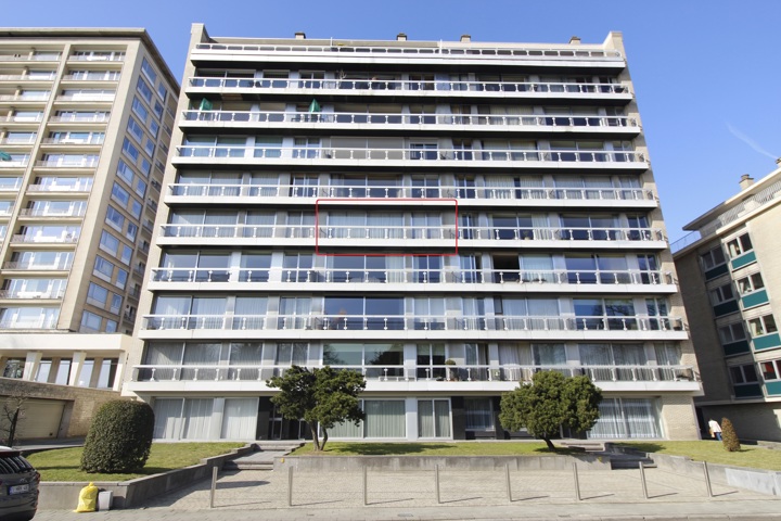 Ruim appartement (met garage) gelegen aan het stadspark van Aalst.