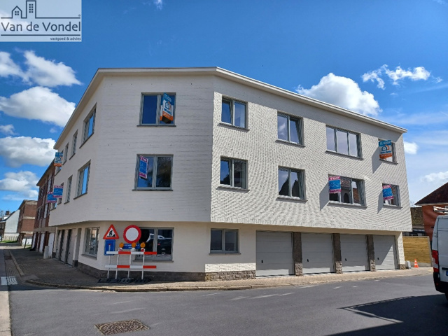 100% instapklaar appartement nabij het centrum en station te Denderleeuw.