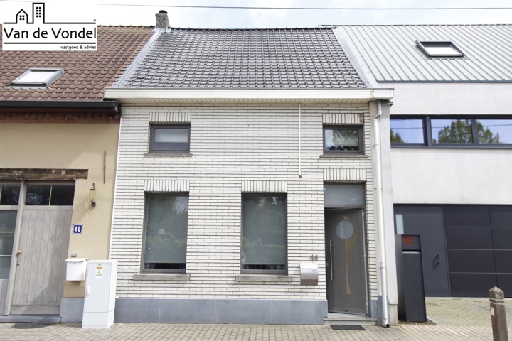 Woning met 3 slaapkamers en tuin te Erpe-Mere.