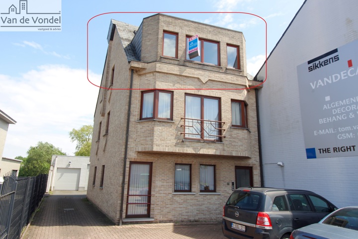 Duplex appartement met 3 slaapkamers én parking te Erembodegem.