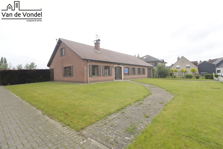 Unieke eigendom voor dieren/paardenliefhebbers te Nieuwerkerken.