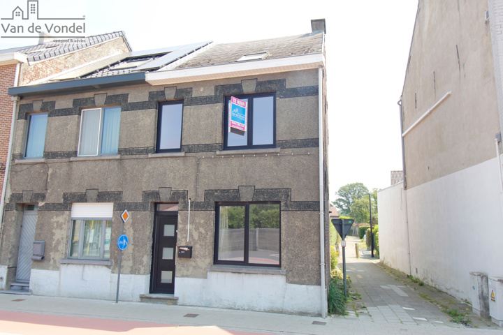 Brusselbaan 135 - 9320 Erembodegem