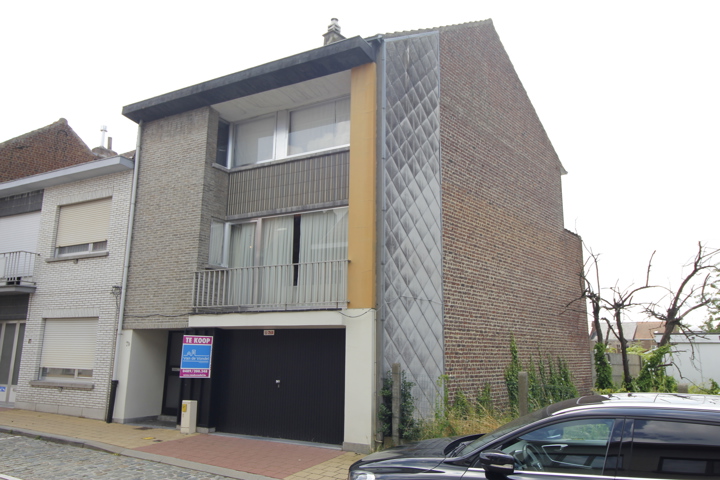Ruime bel-etage woning met tuin te Liedekerke !