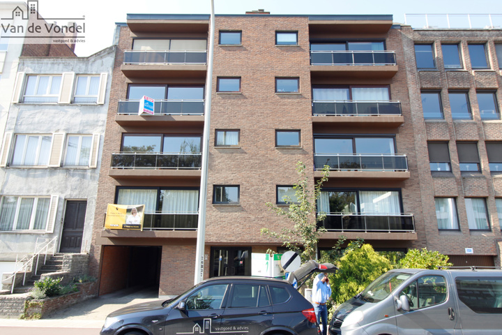 Ruim en energiezuinig appartement met garage te Aalst.