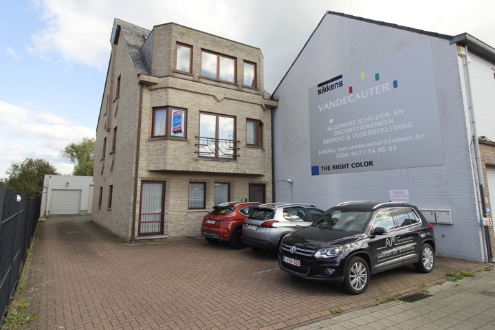 Appartement met 2 slaapkamers & parking te Erembodegem