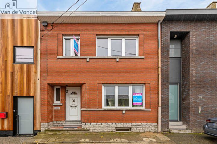 100% Instapklare woning met zuidgerichte tuin te Erembodegem