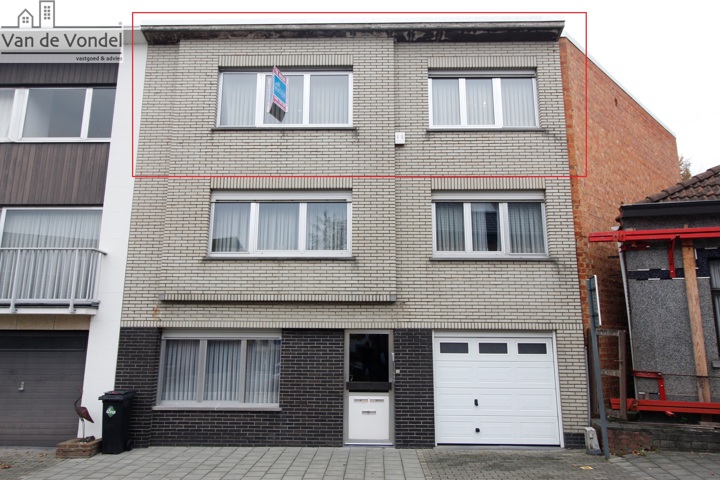Ruim 2 slaapkamer appartement te Erembodegem dorp.