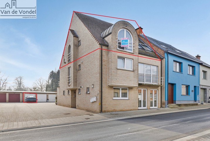 Energiezuinig duplex-appartement met garage in Haaltert !