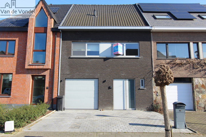 Energiezuinige woning met garage en tuin te  centrum Aalst!