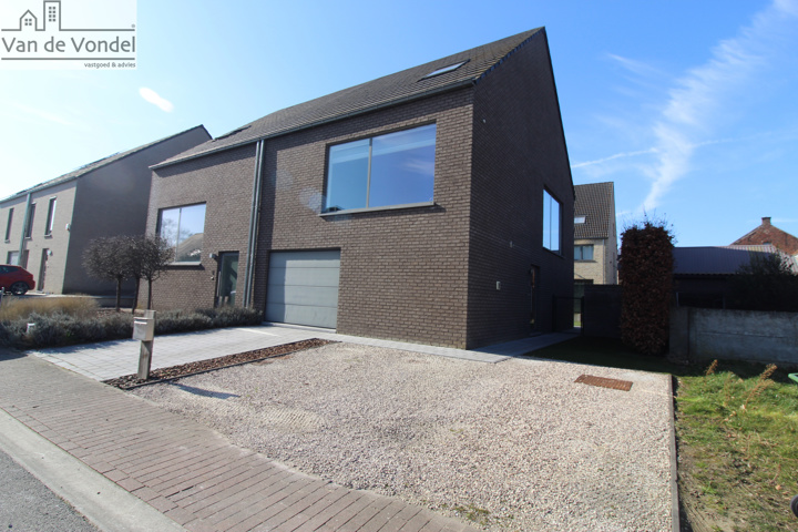 Recente HOB in doorlopende straat te Erpe Mere! 100% instapklaar!