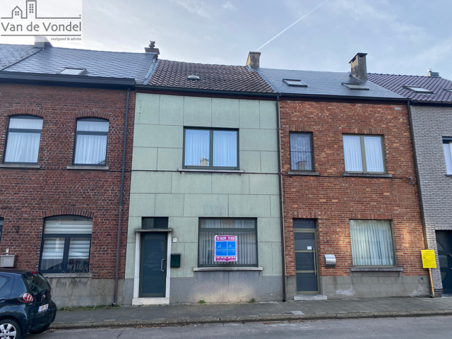 Woning met 2 slaapkamers en tuin aan de stadsrand van Aalst.