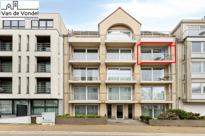 100% Instapklaar appartement met 2 slpkrs op 150m v/h strand!