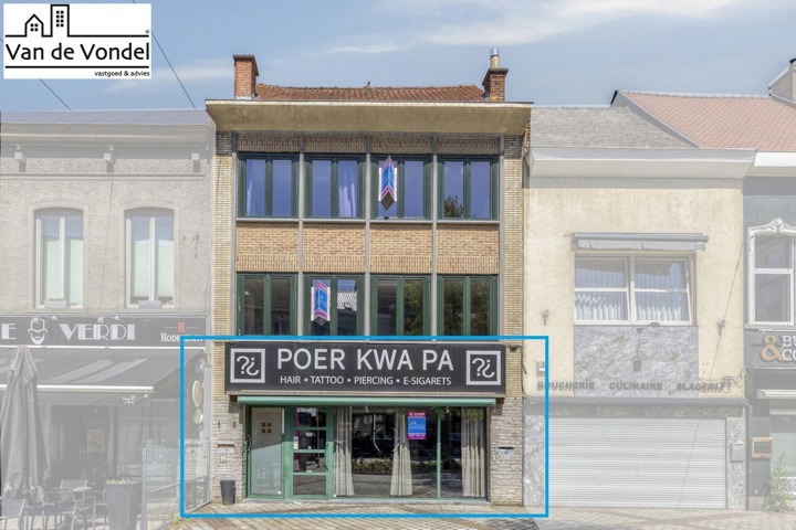 Ruime handelszaak van 130m² gelegen op toplocatie in Ronse!