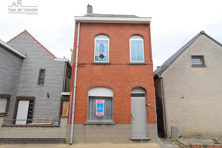 Te moderniseren (halfopen) bebouwing met tuin, 4 slpks te Liedekerke!