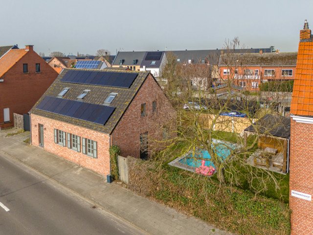Gezellige woning met 3 slaapkamers en verwarmd zwembad 