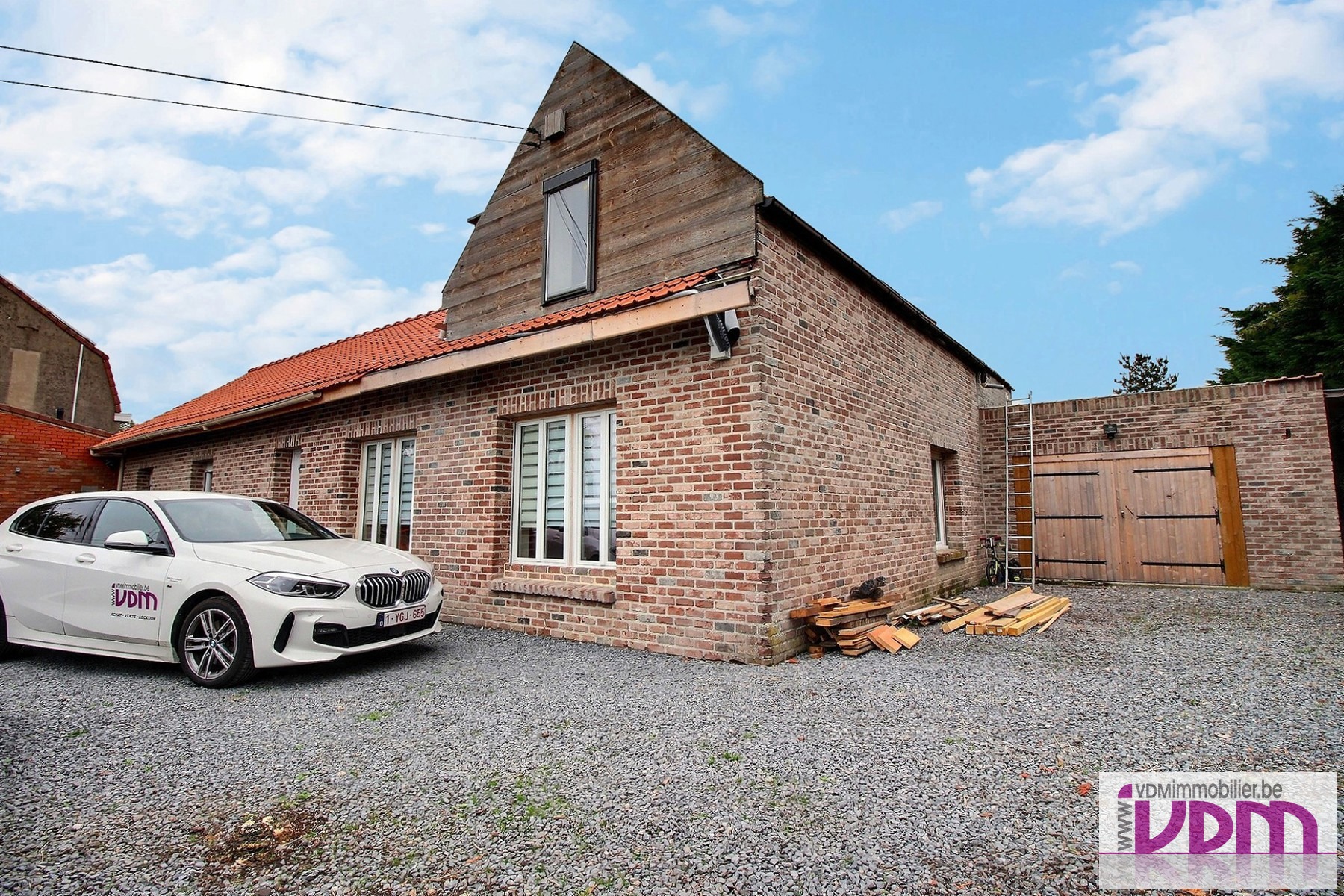 Agence immobilière Comines, Warneton, Le bizet.   . maison à vendre Comines, maison à louer Comines, appartement à vendre Warneton, villa à vendre Comines, Terrain à Ploegsteert, jardin, séjour, garages, frontière, commerces et écoles, grand jardin, maison individuelle à vendre, maison de rangée avec jardin, Comines-Warneton, Ploegsteert, Le Bizet, notaire à Comines