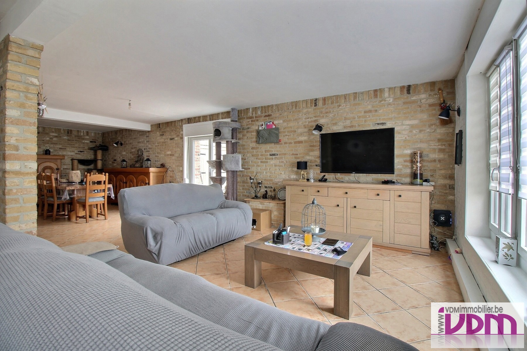 Agence immobilière Comines, Warneton, Le bizet.   . maison à vendre Comines, maison à louer Comines, appartement à vendre Warneton, villa à vendre Comines, Terrain à Ploegsteert, jardin, séjour, garages, frontière, commerces et écoles, grand jardin, maison individuelle à vendre, maison de rangée avec jardin, Comines-Warneton, Ploegsteert, Le Bizet, notaire à Comines