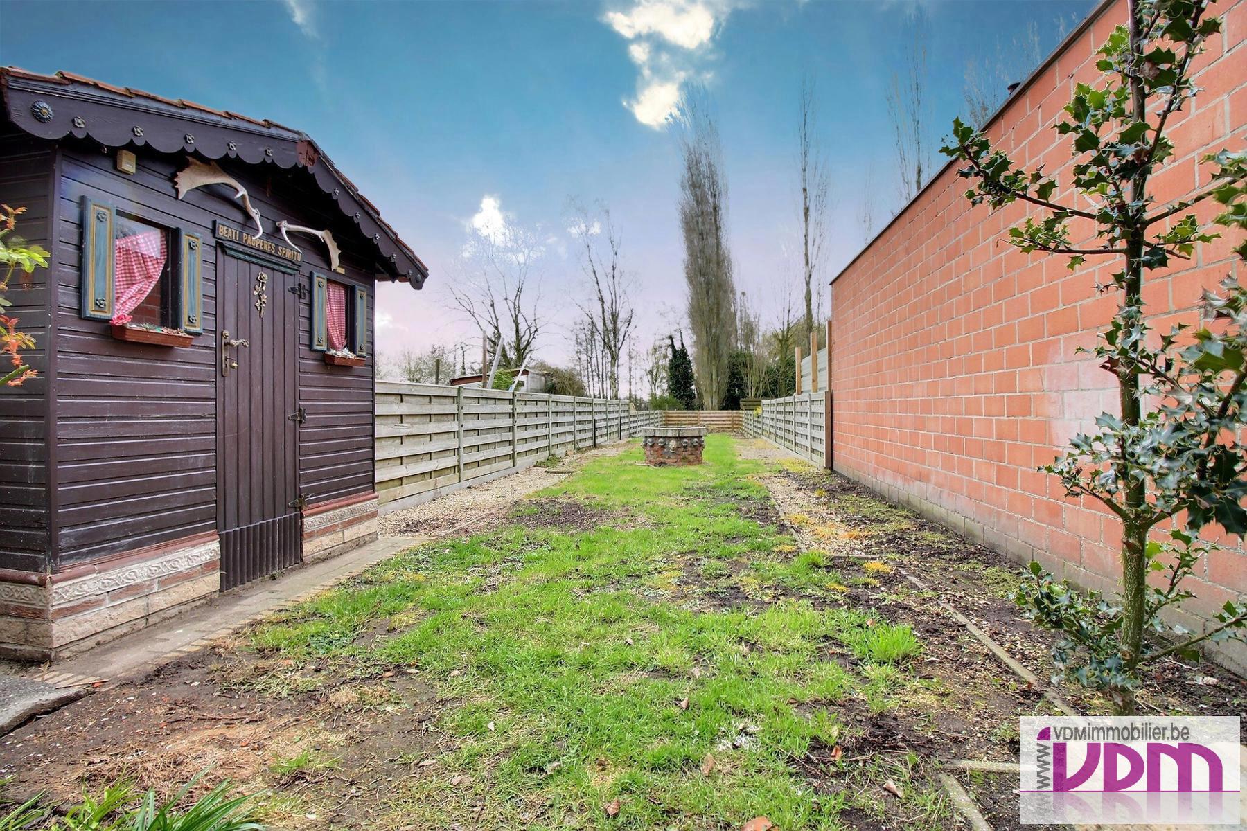 Agence immobilière Comines, Warneton, Le bizet.   . maison à vendre Comines, maison à louer Comines, appartement à vendre Warneton, villa à vendre Comines, Terrain à Ploegsteert, jardin, séjour, garages, frontière, commerces et écoles, grand jardin, maison individuelle à vendre, maison de rangée avec jardin, Comines-Warneton, Ploegsteert, Le Bizet, notaire à Comines